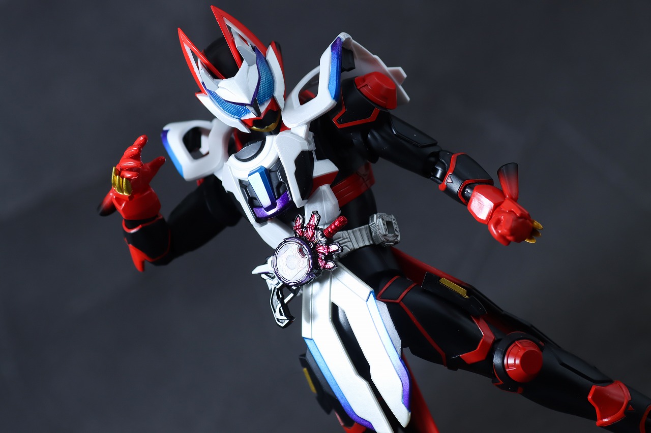 S.H.フィギュアーツ　仮面ライダーギーツ レーザーブーストフォーム／ブーストフォーム マークⅡ　レビュー