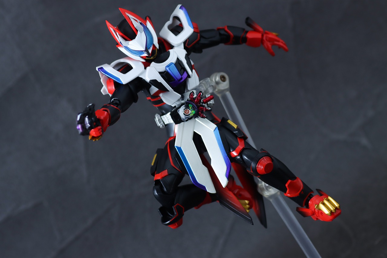 S.H.フィギュアーツ　仮面ライダーギーツ レーザーブーストフォーム　レビュー　アクション