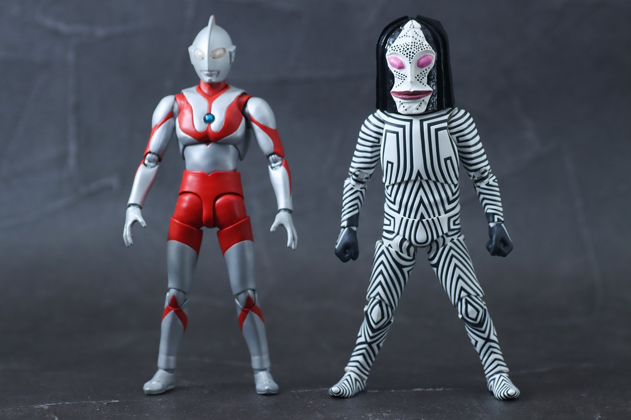 S.H.フィギュアーツ　ダダ 人間標本5・6 Ver.　レビュー　本体　ウルトラマン　比較