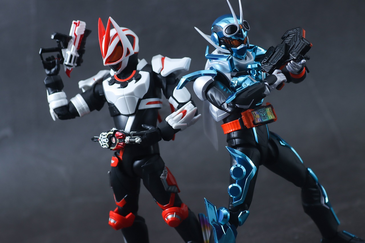 S.H.フィギュアーツ　仮面ライダーガッチャード スチームホッパー　レビュー　アクション　仮面ライダーギーツ マグナムブーストフォーム