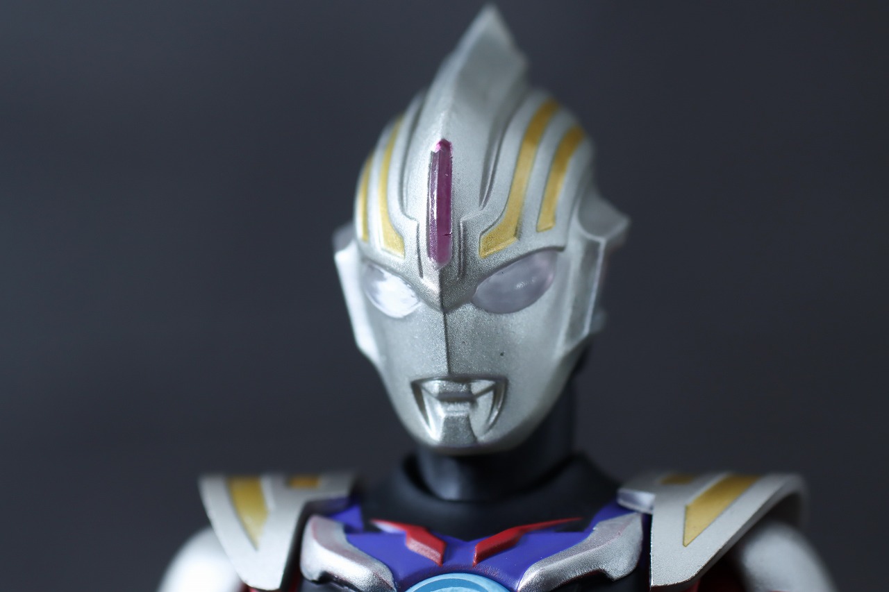 S.H.フィギュアーツ　ウルトラマンオーブ スペシウムゼペリオン（ニュージェネレーション スターズVer.）　レビュー　本体