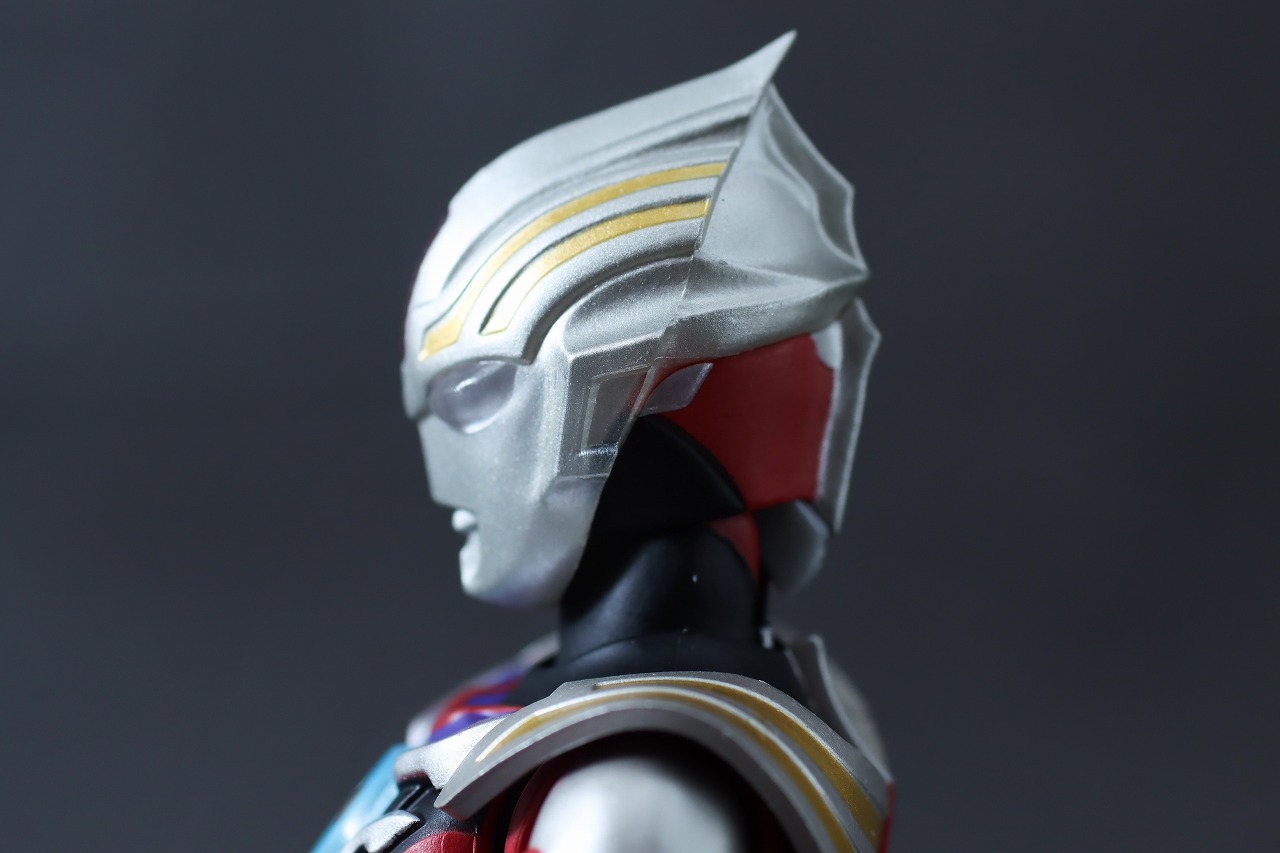 S.H.フィギュアーツ　ウルトラマンオーブ スペシウムゼペリオン（ニュージェネレーション スターズVer.）　レビュー　本体