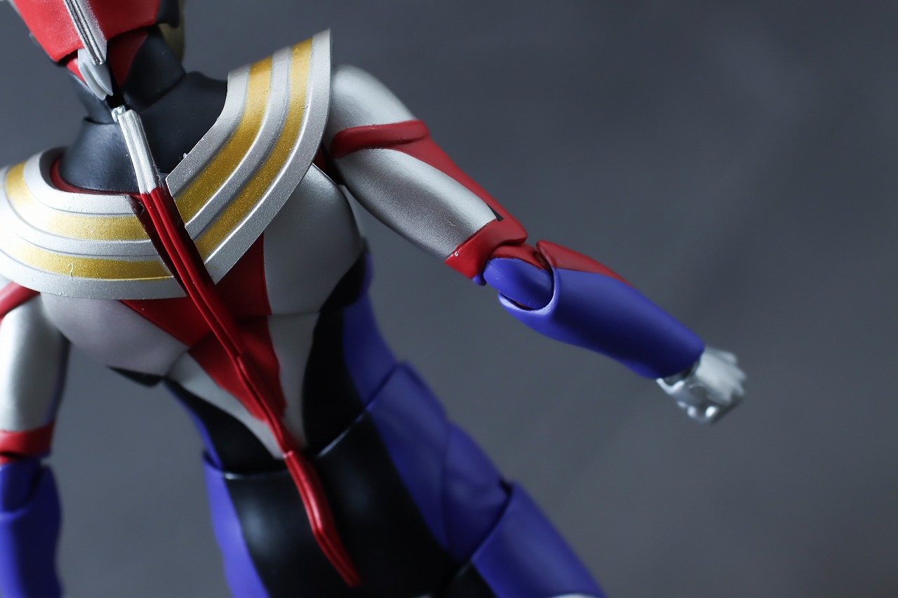 S.H.フィギュアーツ　ウルトラマンオーブ スペシウムゼペリオン（ニュージェネレーション スターズVer.）　レビュー　本体