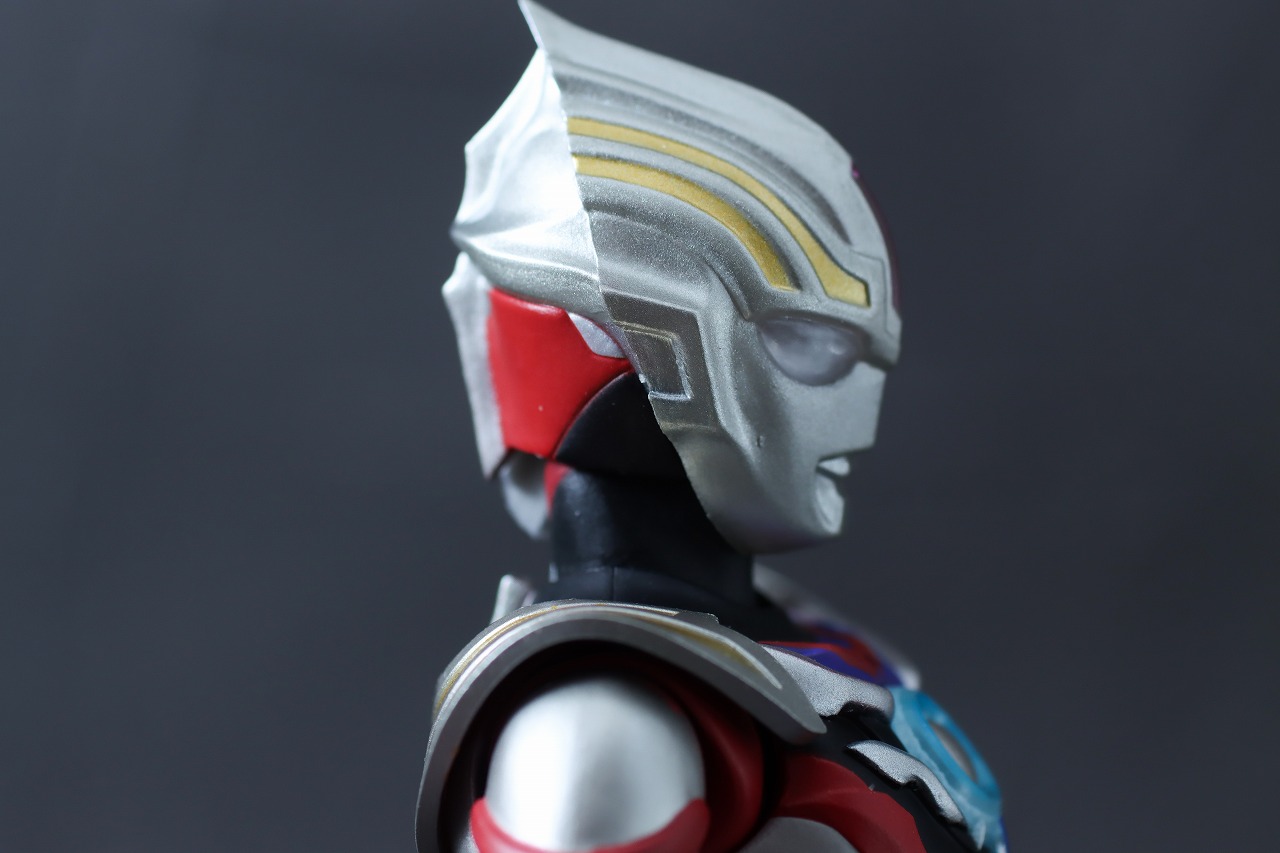 S.H.フィギュアーツ　ウルトラマンオーブ スペシウムゼペリオン（ニュージェネレーション スターズVer.）　レビュー　本体