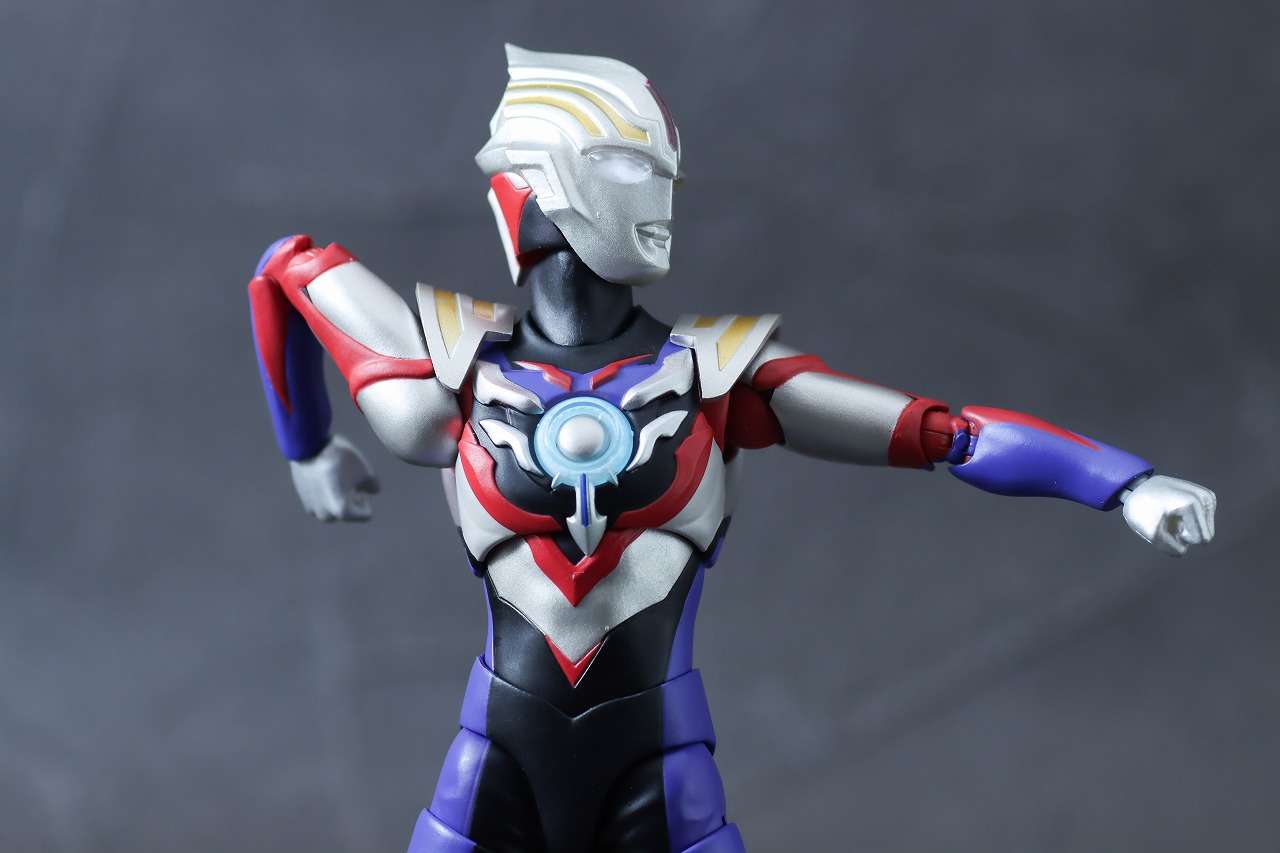 S.H.フィギュアーツ　ウルトラマンオーブ スペシウムゼペリオン（ニュージェネレーション スターズVer.）　レビュー　可動範囲