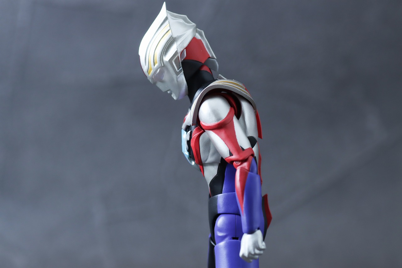 S.H.フィギュアーツ　ウルトラマンオーブ スペシウムゼペリオン（ニュージェネレーション スターズVer.）　レビュー　可動範囲