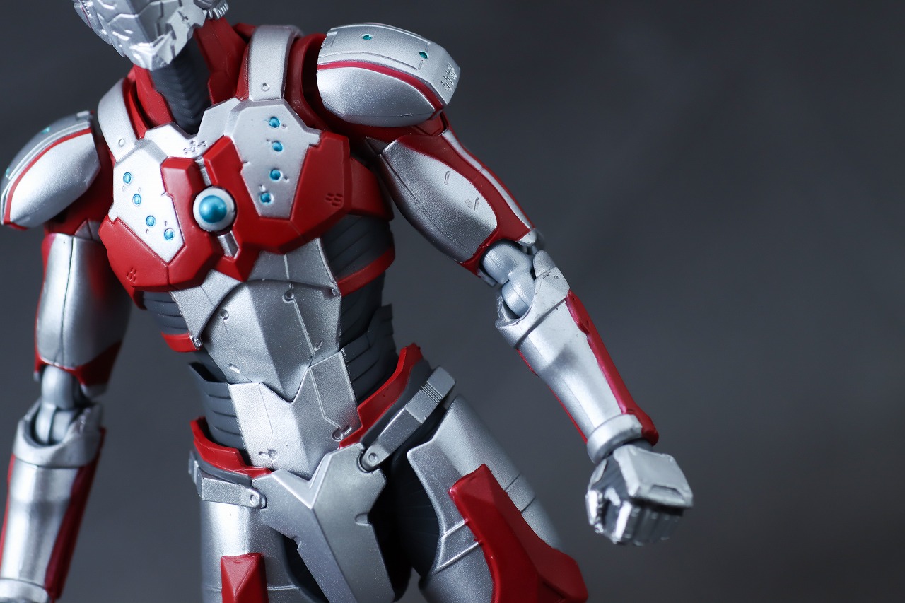 S.H.フィギュアーツ　ULTRAMAN SUIT ZOFFY the Animation　レビュー　本体