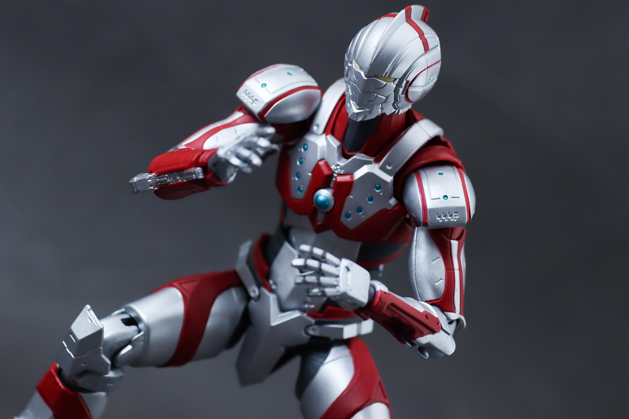 S.H.フィギュアーツ　ULTRAMAN SUIT ZOFFY the Animation　レビュー　アクション