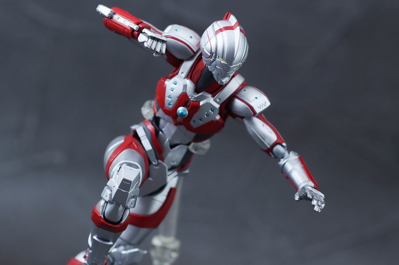 S.H.フィギュアーツ　ULTRAMAN SUIT ZOFFY the Animation　レビュー　アクション