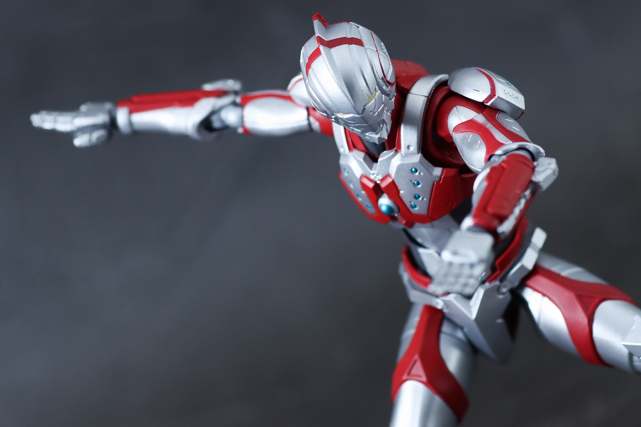 S.H.フィギュアーツ　ULTRAMAN SUIT ZOFFY the Animation　レビュー　アクション