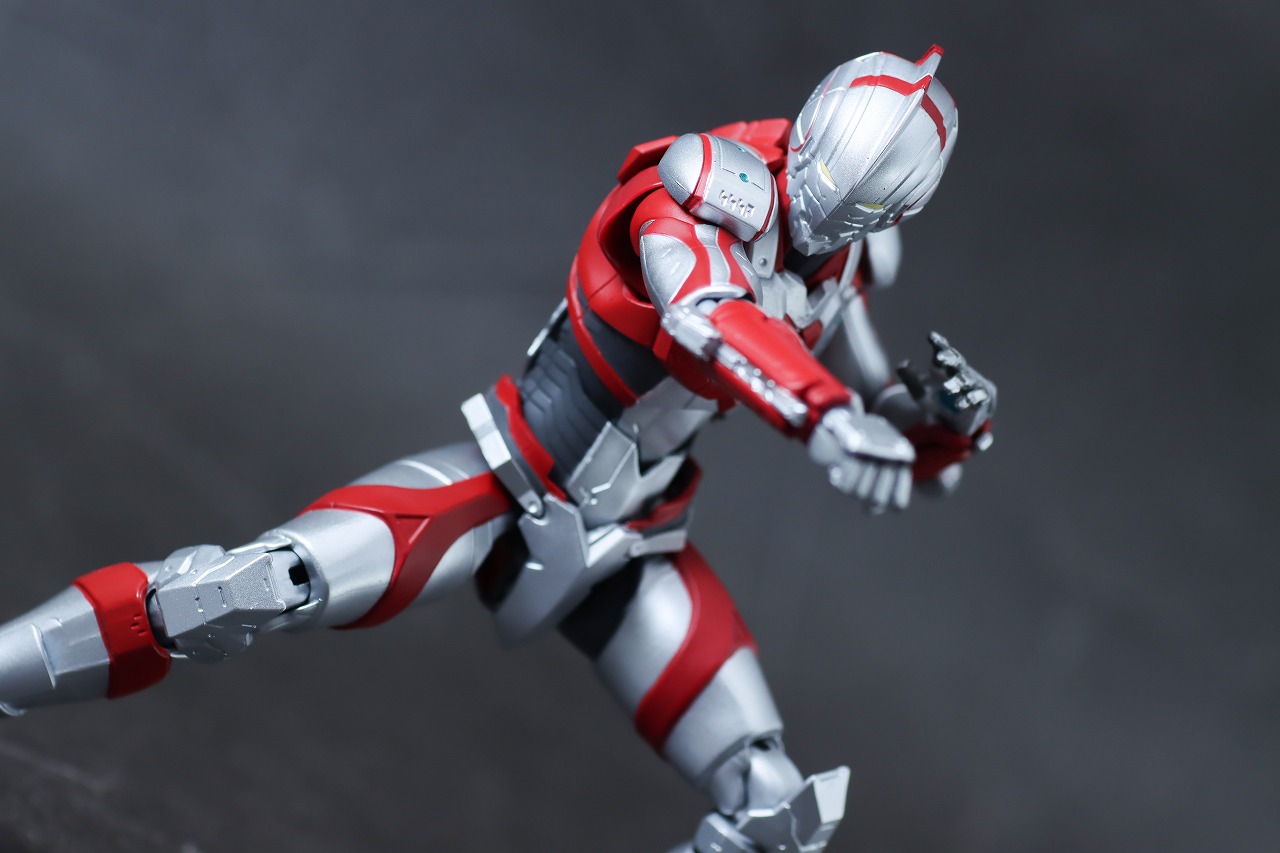 S.H.フィギュアーツ　ULTRAMAN SUIT ZOFFY the Animation　レビュー　アクション