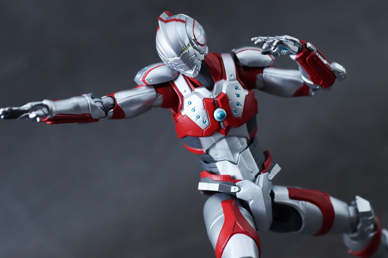 S.H.フィギュアーツ　ULTRAMAN SUIT ZOFFY the Animation　レビュー　アクション