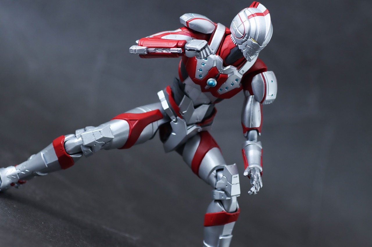 S.H.フィギュアーツ　ULTRAMAN SUIT ZOFFY the Animation　レビュー　アクション