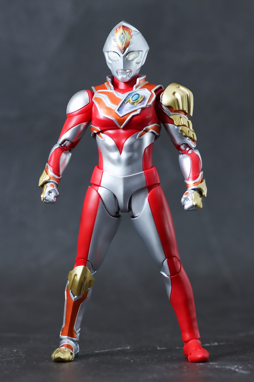 S.H.フィギュアーツ　ウルトラマンデッカー　ストロングタイプ　レビュー　本体