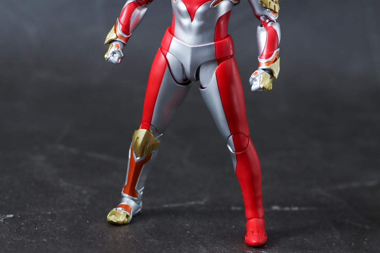 S.H.フィギュアーツ　ウルトラマンデッカー　ストロングタイプ　レビュー　本体