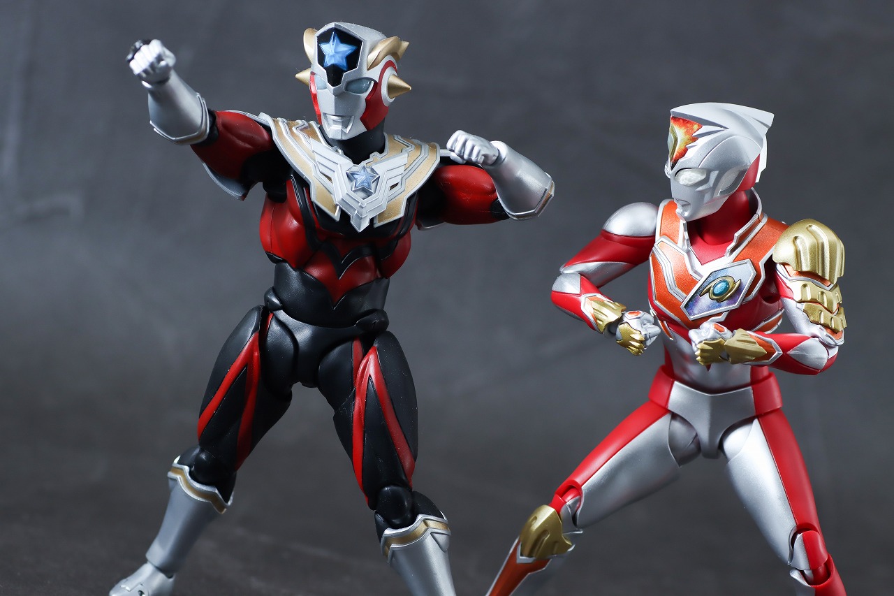 S.H.フィギュアーツ　ウルトラマンデッカー　ストロングタイプ　レビュー　アクション　ウルトラマンタイタス