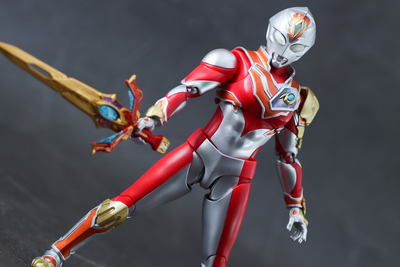 S.H.フィギュアーツ　ウルトラマンデッカー　ストロングタイプ　レビュー　アクション