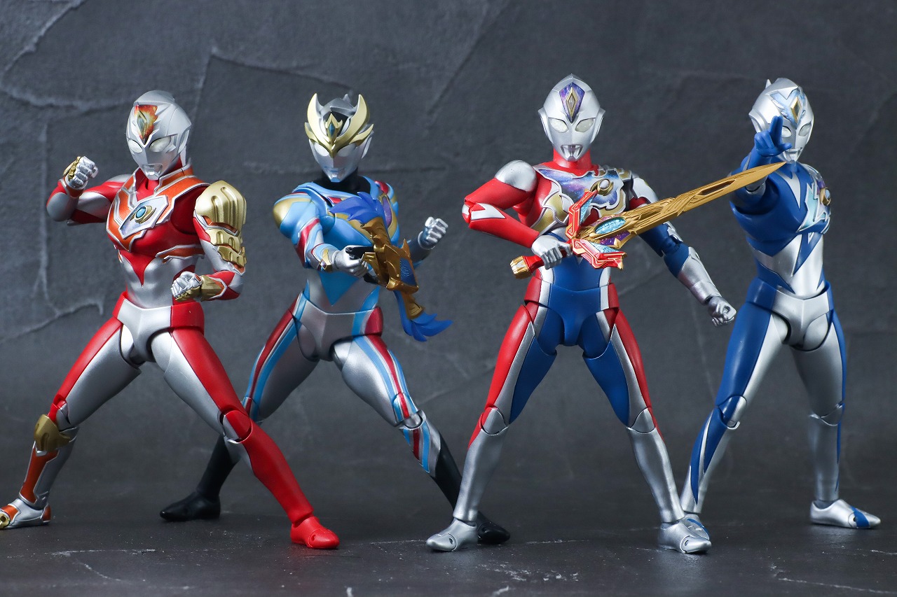 S.H.フィギュアーツ　ウルトラマンデッカー　ストロングタイプ　レビュー　アクション　フラッシュタイプ　ミラクルタイプ　ダイナミックタイプ