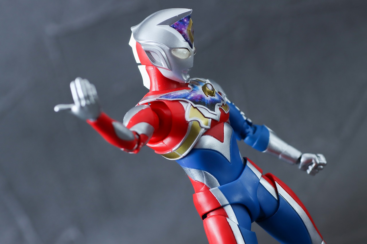 S.H.フィギュアーツ　ウルトラマンデッカー　ストロングタイプ　レビュー　アクション　フラッシュタイプ