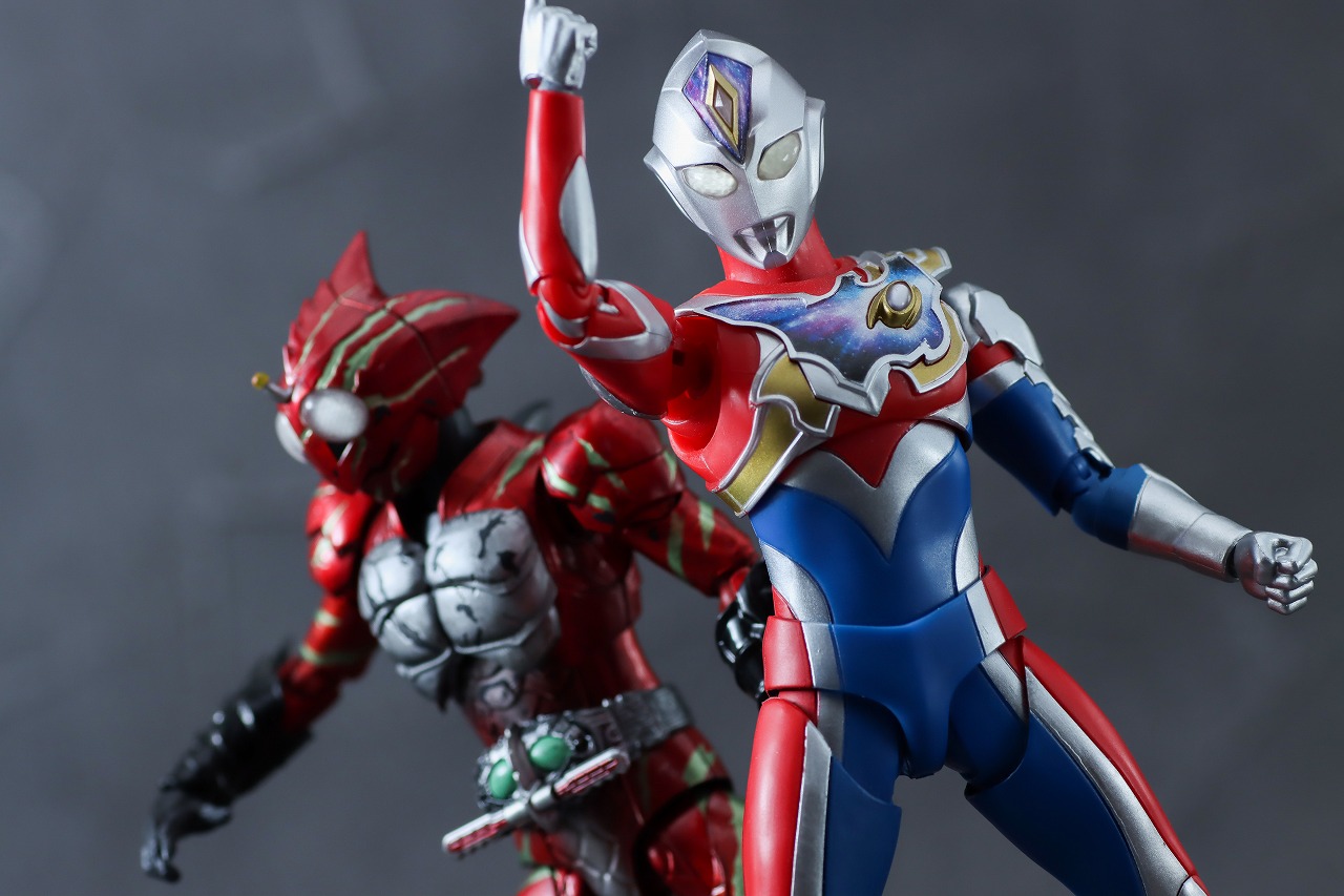 S.H.フィギュアーツ　ウルトラマンデッカー　ストロングタイプ　レビュー　アクション　仮面ライダーアマゾンアルファ