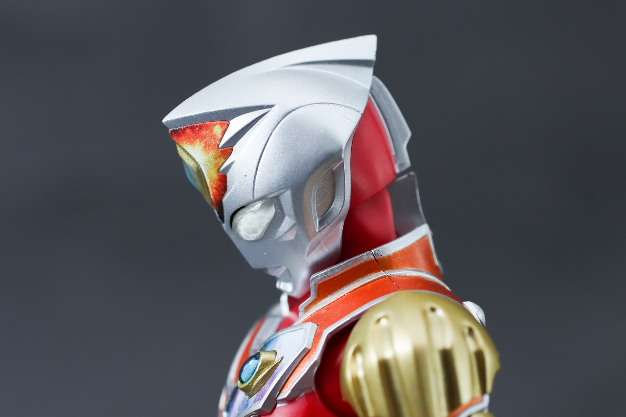 S.H.フィギュアーツ　ウルトラマンデッカー　ストロングタイプ　レビュー　可動範囲