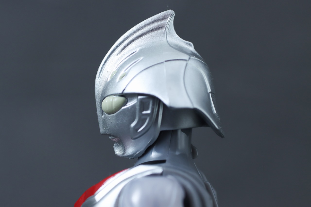 ウルトラアクションフィギュア　ウルトラマンネクサス アンファンス　レビュー　本体