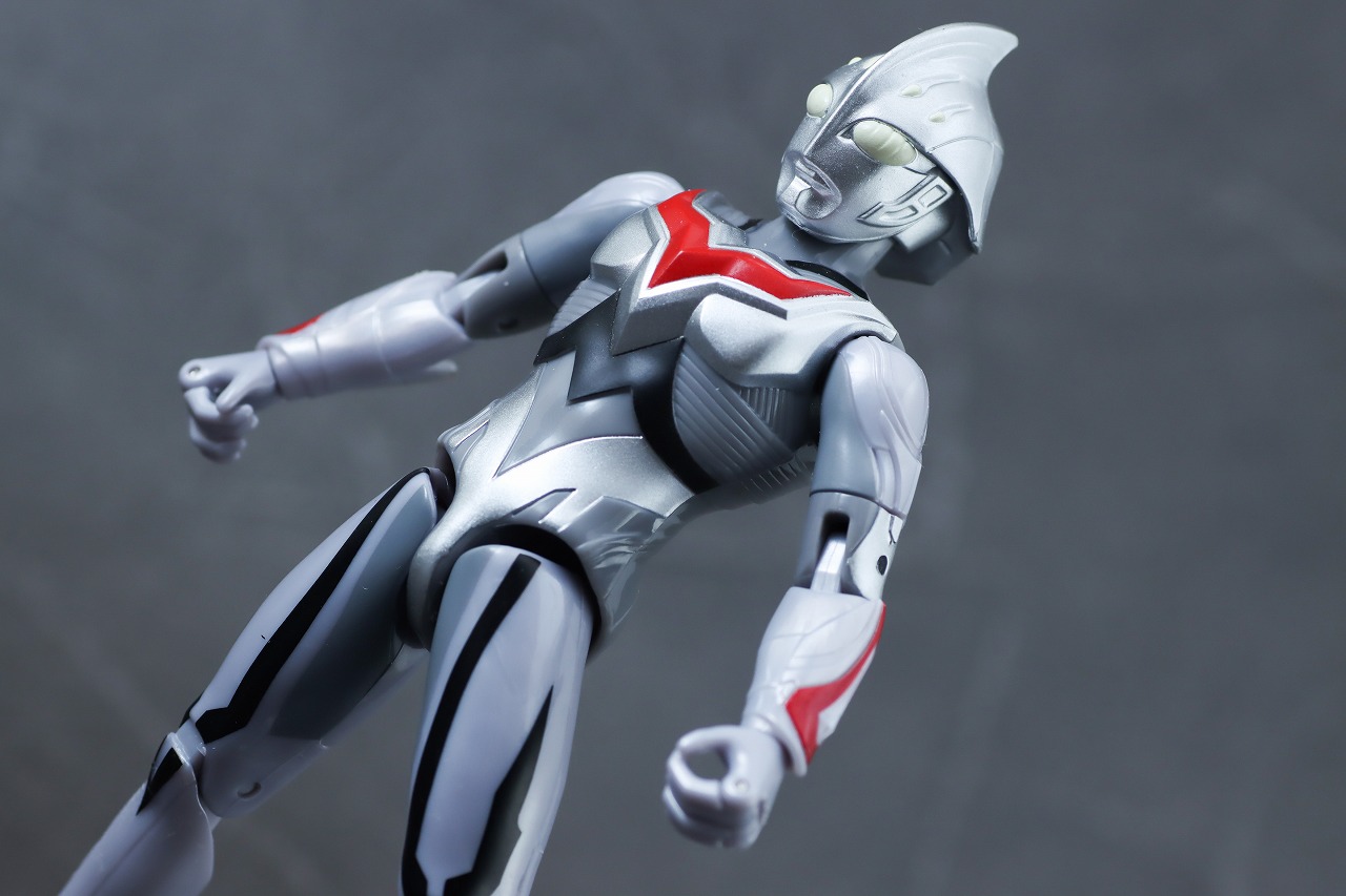 ウルトラアクションフィギュア　ウルトラマンネクサス アンファンス　レビュー　アクション