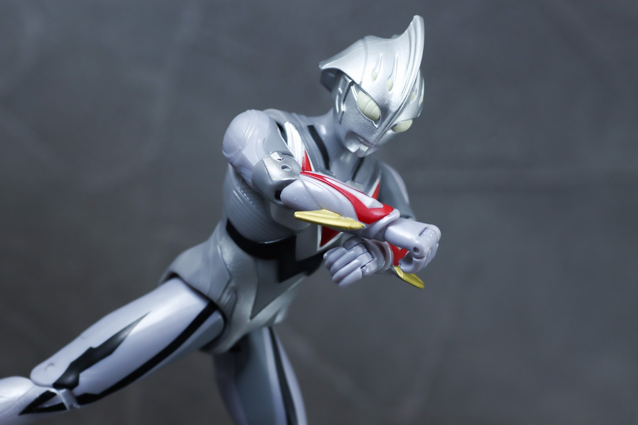 ウルトラアクションフィギュア　ウルトラマンネクサス アンファンス　レビュー　アクション