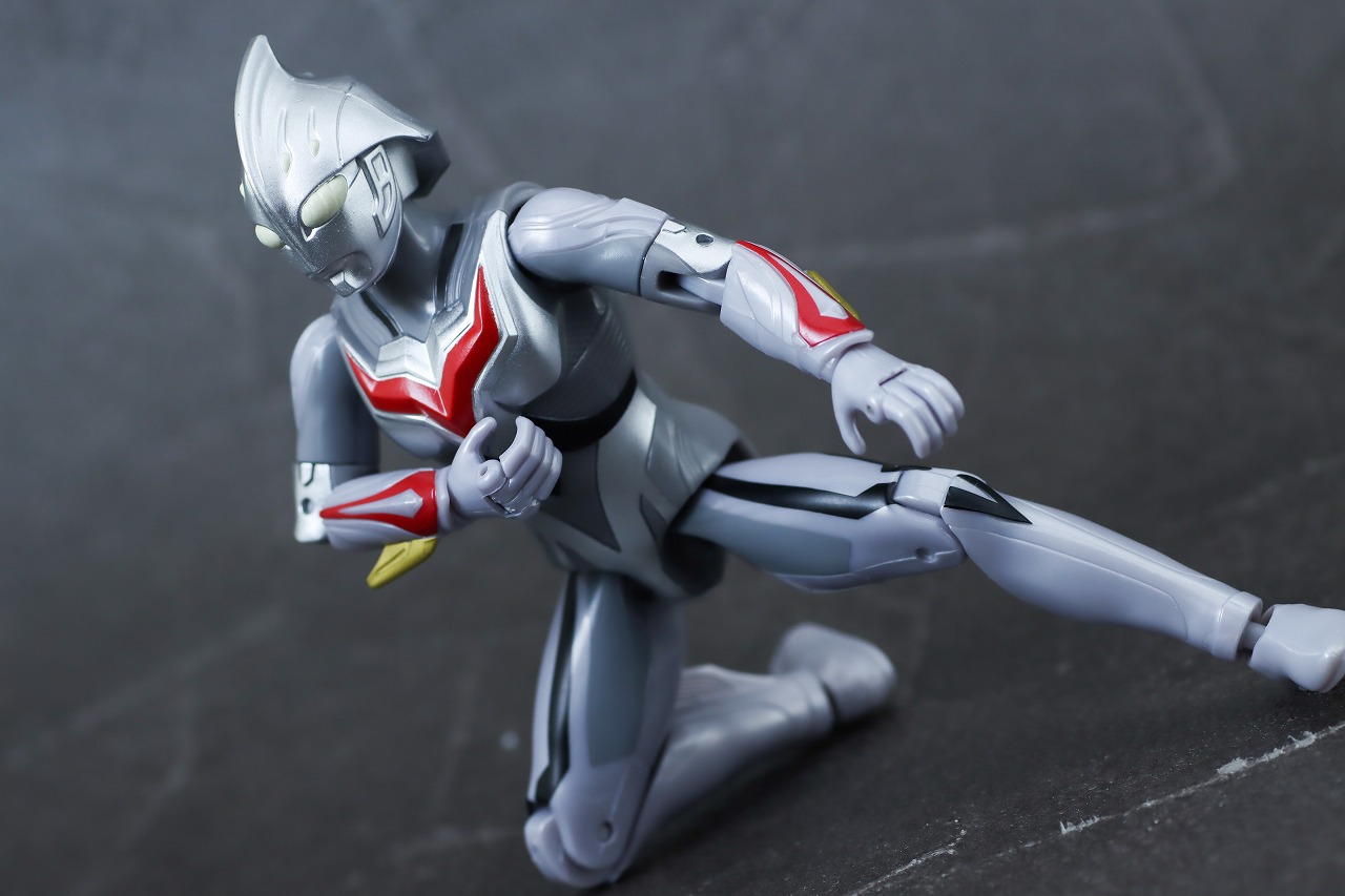 ウルトラアクションフィギュア　ウルトラマンネクサス アンファンス　レビュー　アクション