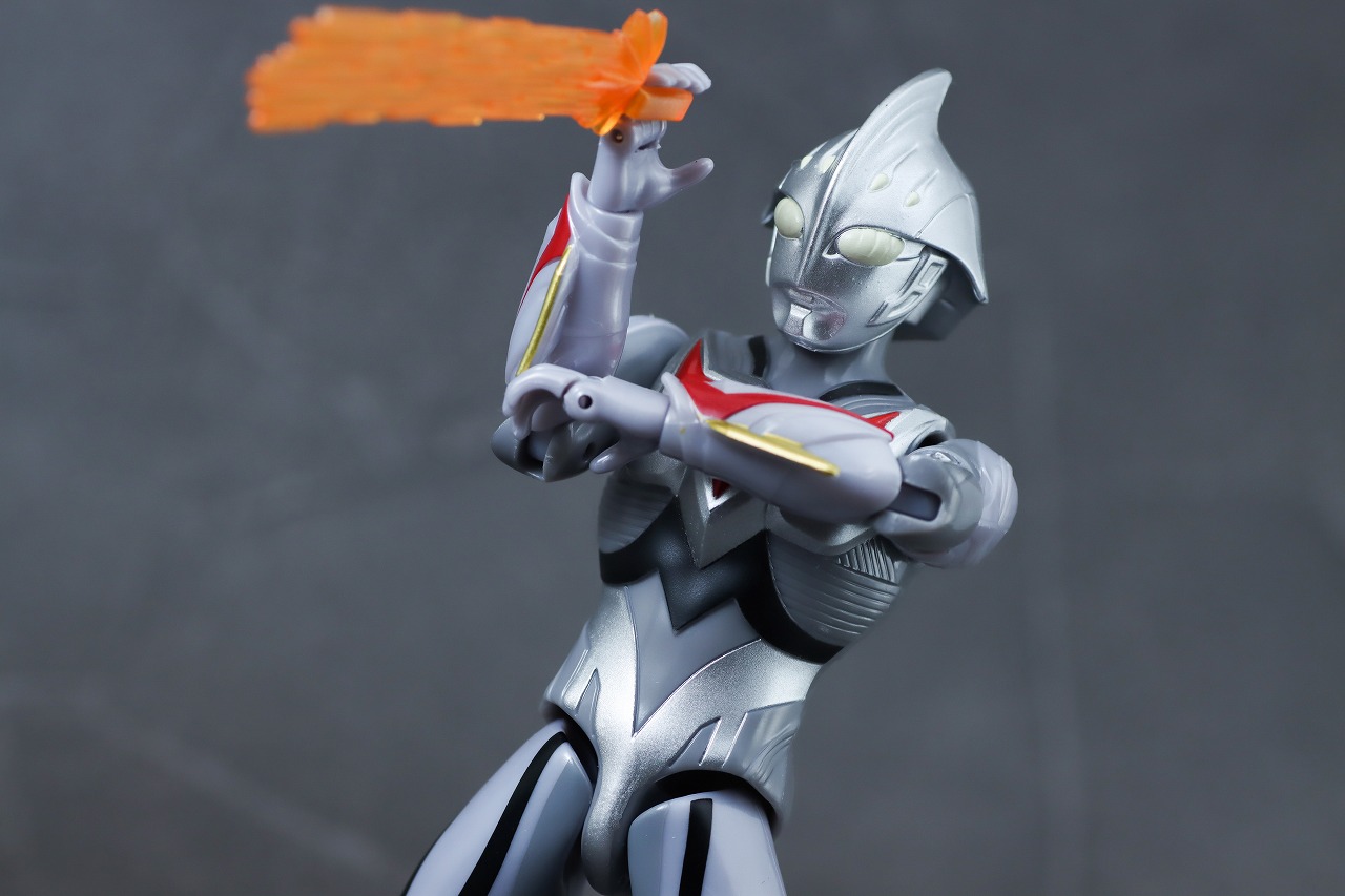 ウルトラアクションフィギュア　ウルトラマンネクサス アンファンス　レビュー　アクション