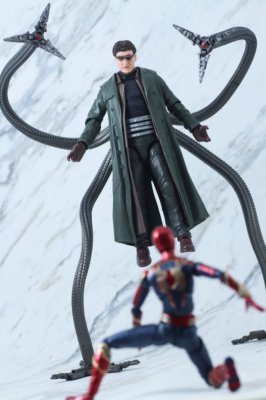 マーベルレジェンド　ドクター・オクトパス（『スパイダーマン：ノー・ウェイ・ホーム』）　レビュー　アクション　フィギュアーツ　アイアン・スパイダー