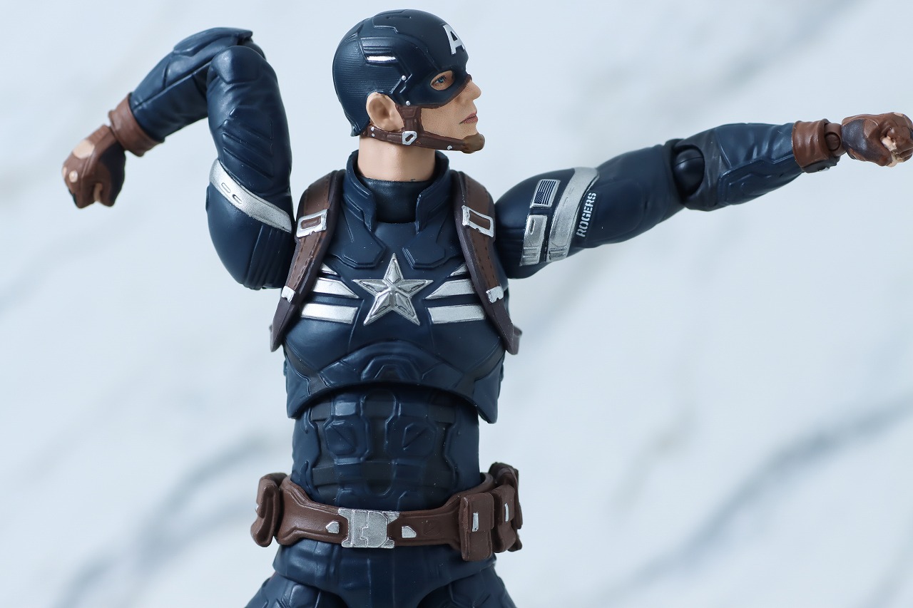 MAFEX　キャプテン・アメリカ　ステルススーツ　レビュー　可動範囲