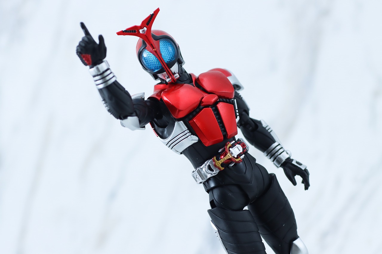 S.H.フィギュアーツ 真骨彫製法　仮面ライダーカブト ライダーフォーム 真骨彫 10th Anniversary Ver.　レビュー　アクション