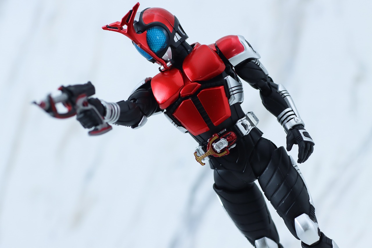 S.H.フィギュアーツ 真骨彫製法　仮面ライダーカブト ライダーフォーム 真骨彫 10th Anniversary Ver.　レビュー　アクション