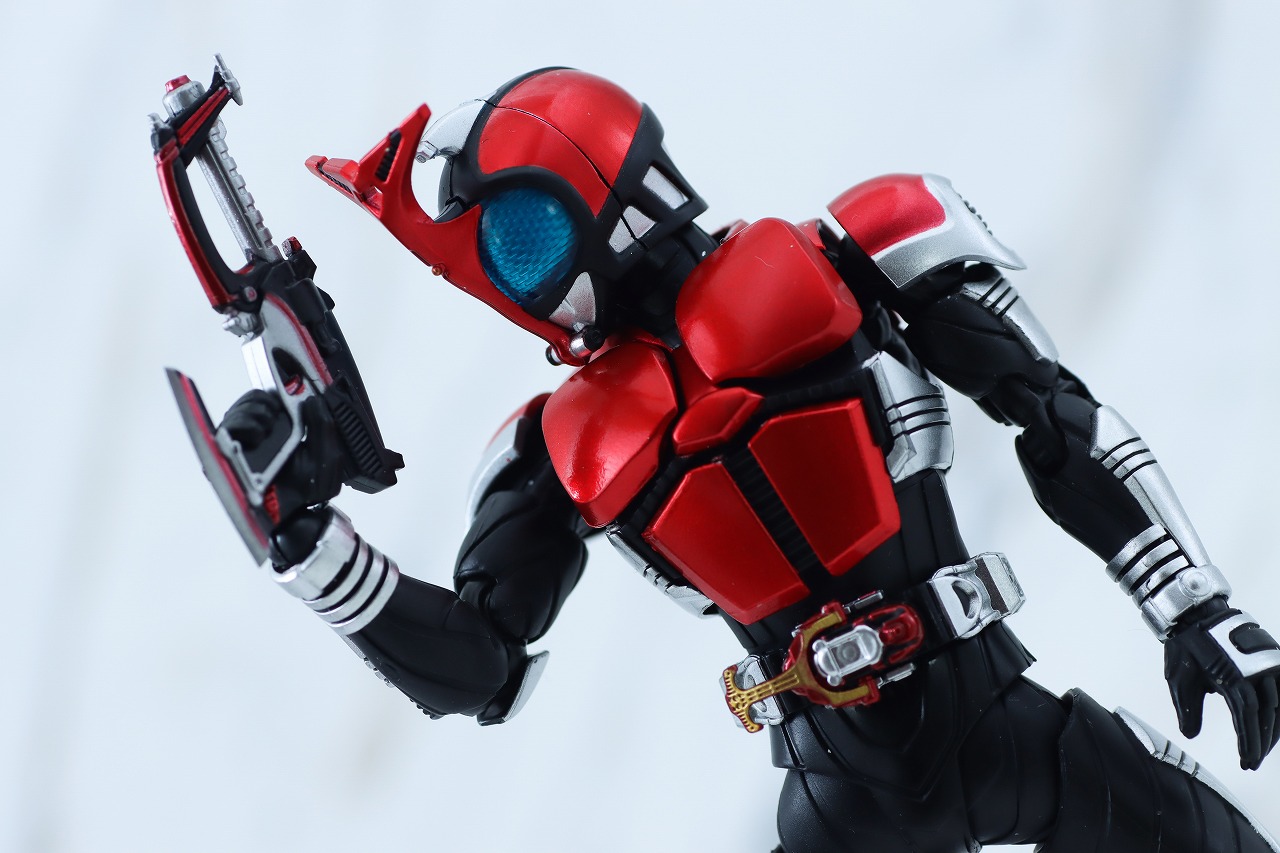 S.H.フィギュアーツ 真骨彫製法　仮面ライダーカブト ライダーフォーム 真骨彫 10th Anniversary Ver.　レビュー　アクション