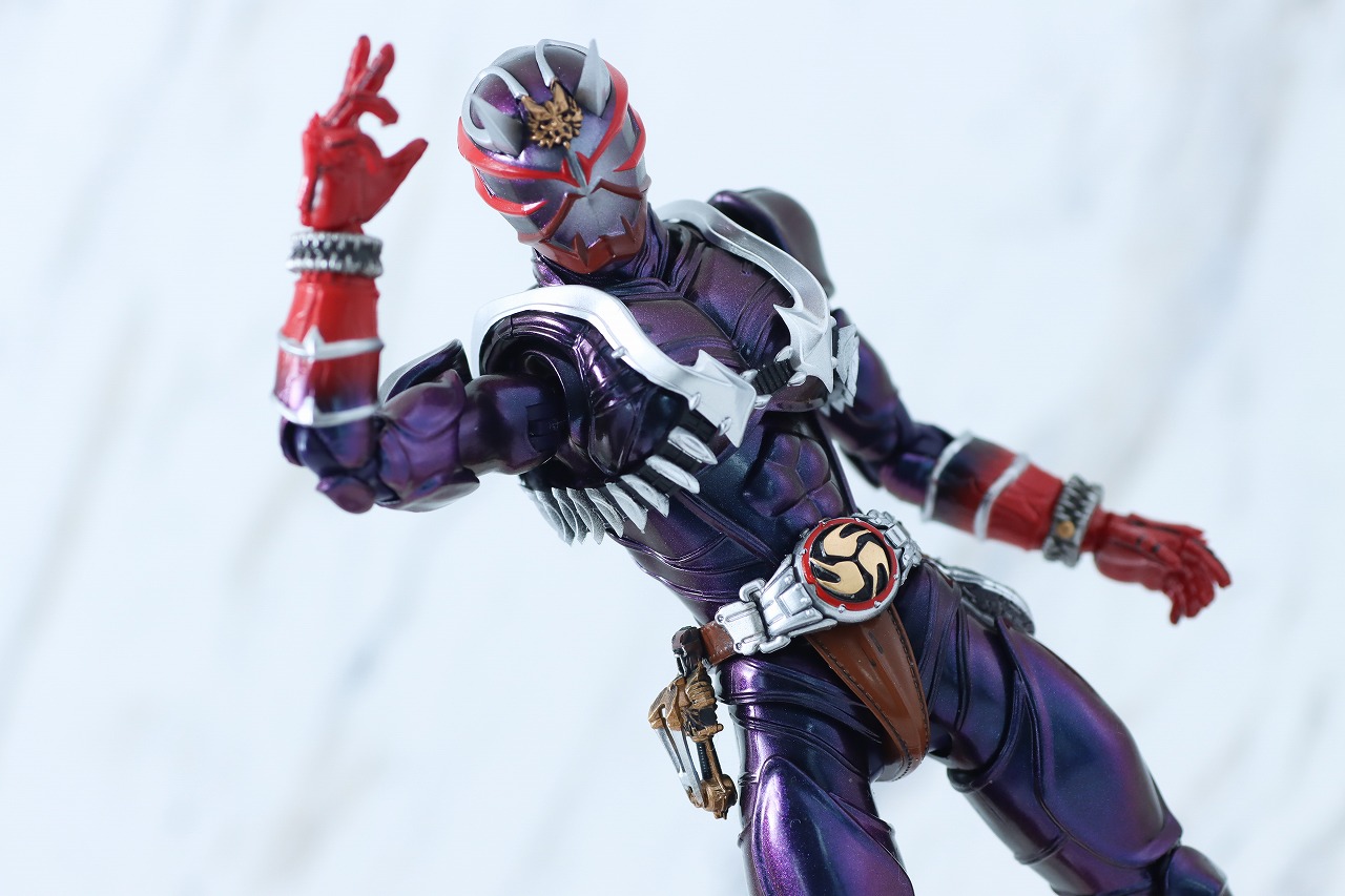 S.H.フィギュアーツ 真骨彫製法　仮面ライダー響鬼　真骨彫 10th Anniversary Ver.　レビュー　アクション