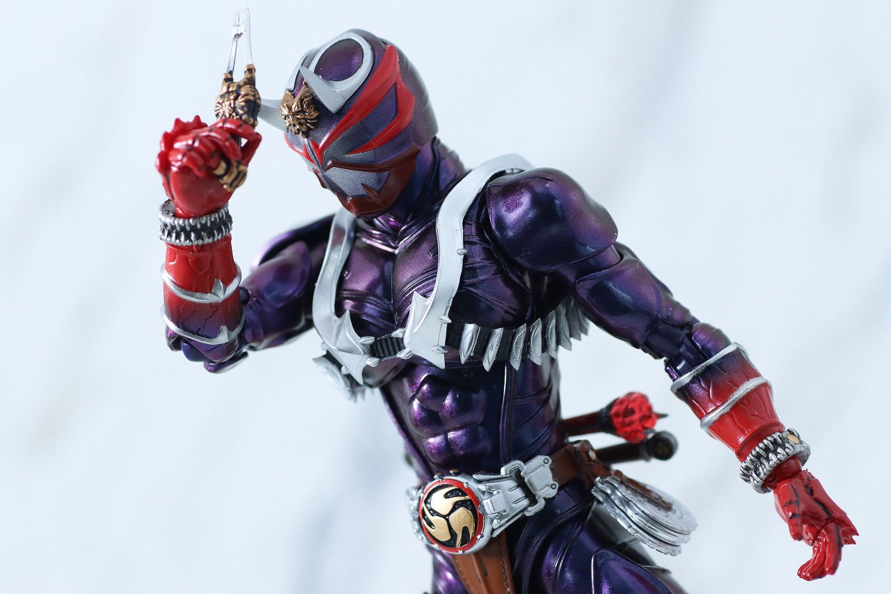 S.H.フィギュアーツ 真骨彫製法　仮面ライダー響鬼　真骨彫 10th Anniversary Ver.　レビュー　アクション