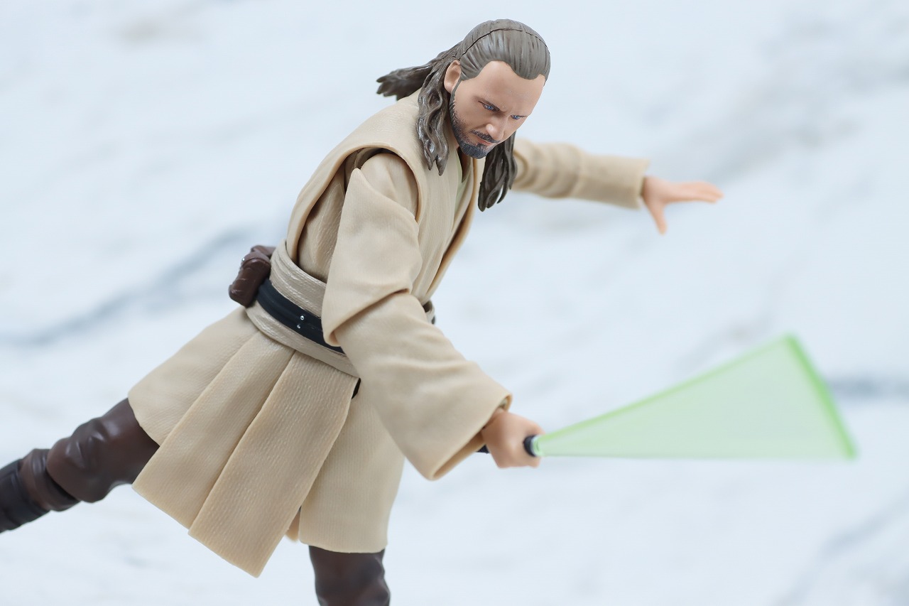 S.H.フィギュアーツ　クワイ=ガン・ジン（『スター・ウォーズ：ファントム・メナス』）　レビュー　アクション