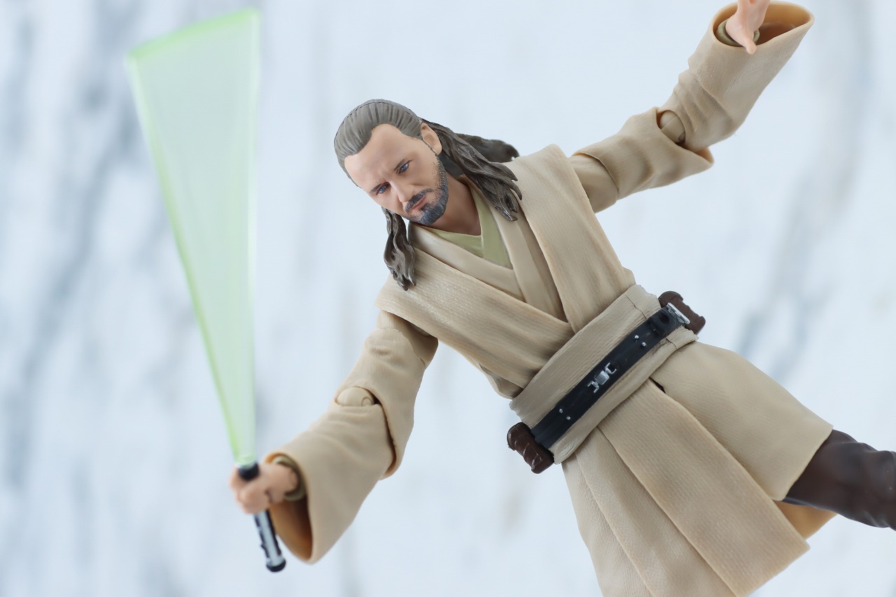 S.H.フィギュアーツ　クワイ=ガン・ジン（『スター・ウォーズ：ファントム・メナス』）　レビュー　アクション