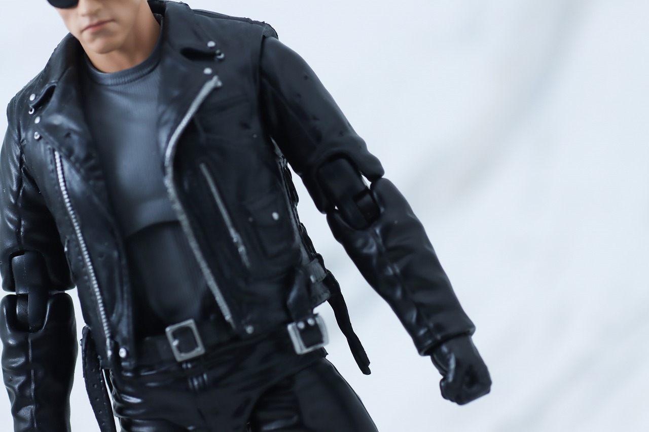 MAFEX　T-800　ターミネーター2　レビュー　本体