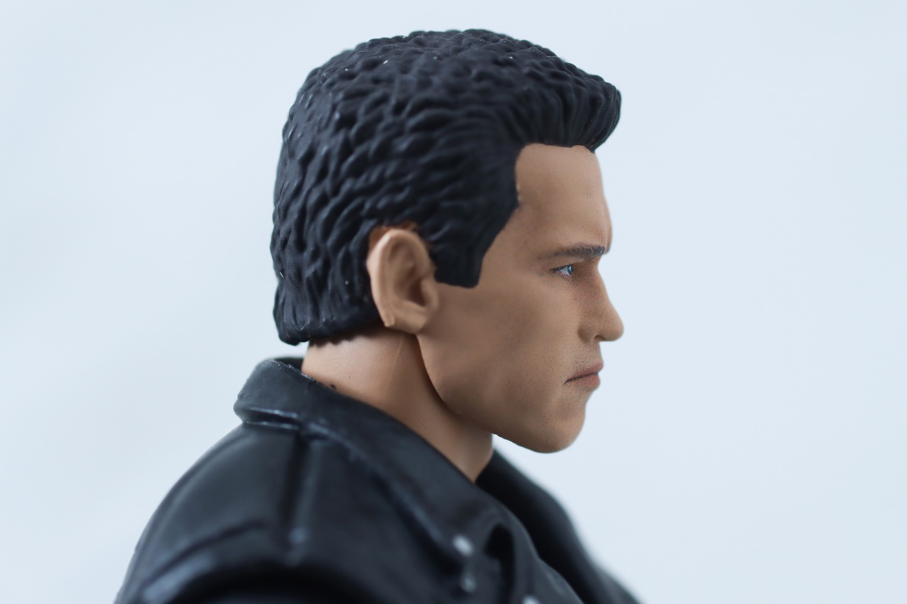 MAFEX　T-800　ターミネーター2　レビュー　本体