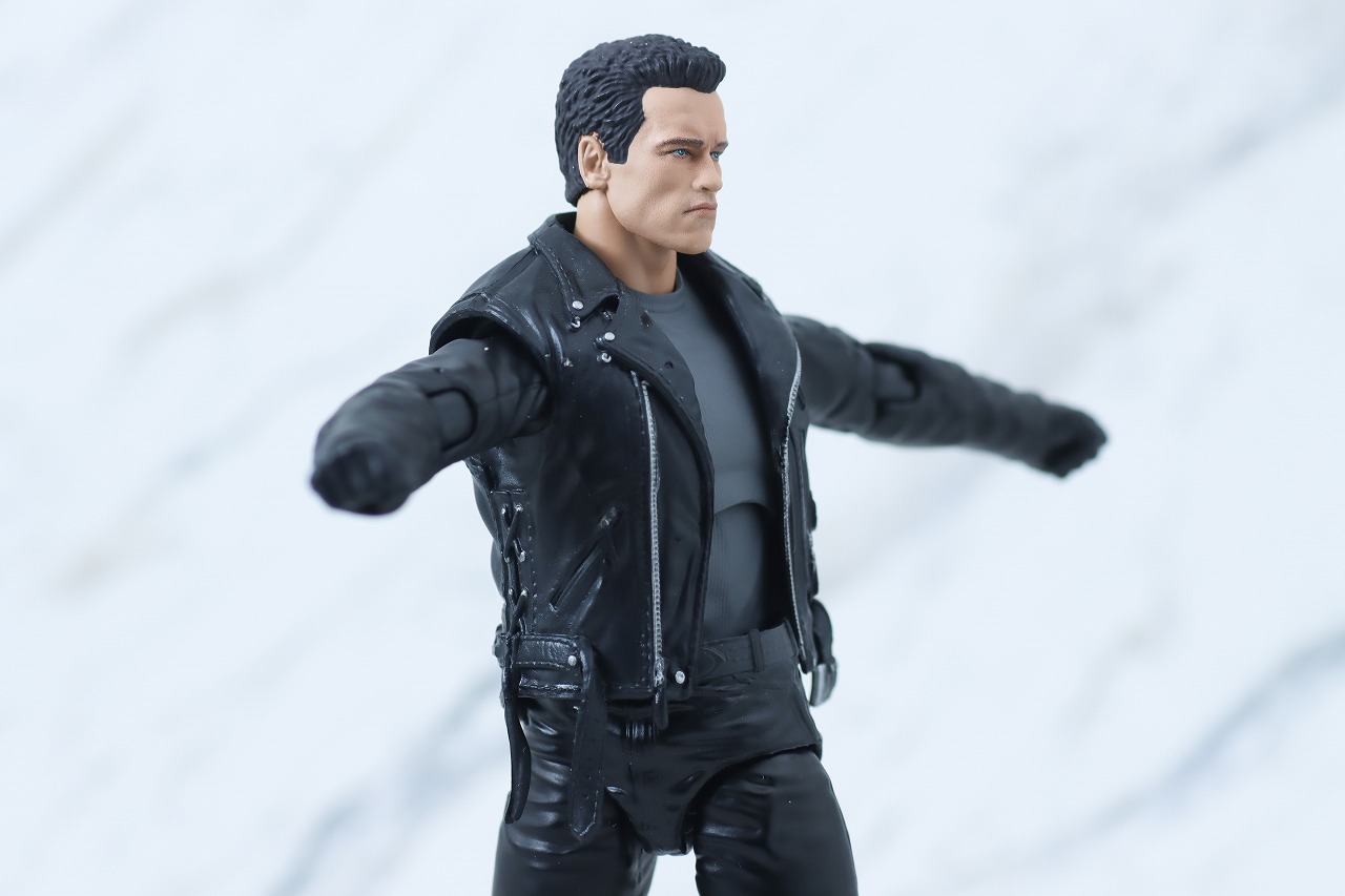 MAFEX　T-800　ターミネーター2　レビュー　可動範囲