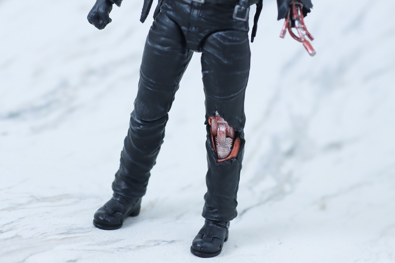 MAFEX　T-800　バトルダメージ版　ターミネーター2　レビュー　本体