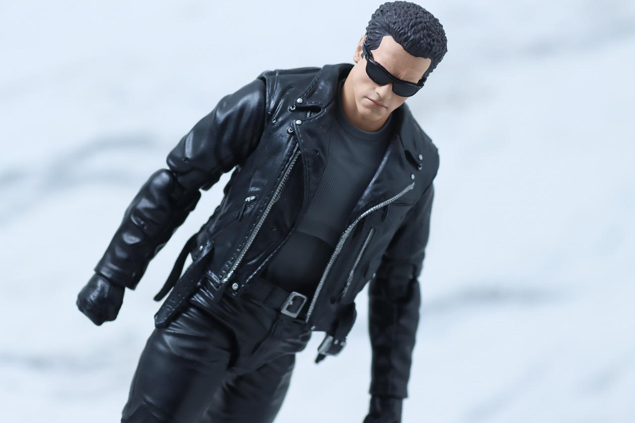 MAFEX　T-800　ターミネーター2　レビュー　アクション