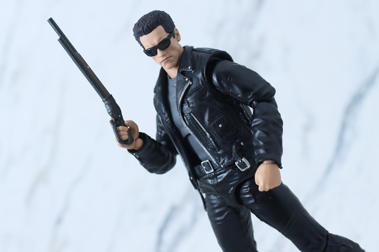 MAFEX　T-800　ターミネーター2　レビュー　アクション