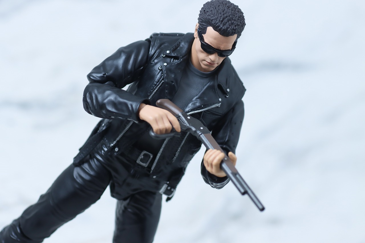 MAFEX　T-800　ターミネーター2　レビュー　アクション