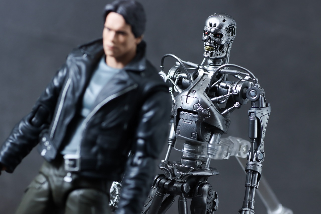 MAFEX　エンドスケルトン（『ターミネーター2』）　レビュー　アクション　T-800