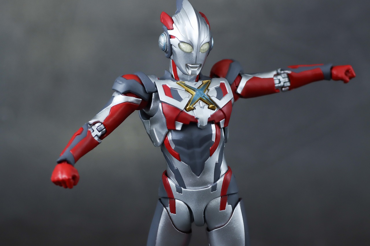 S.H.フィギュアーツ　ウルトラマンエックス（『ニュージェネレーション スターズ』Ver.）　レビュー　可動範囲