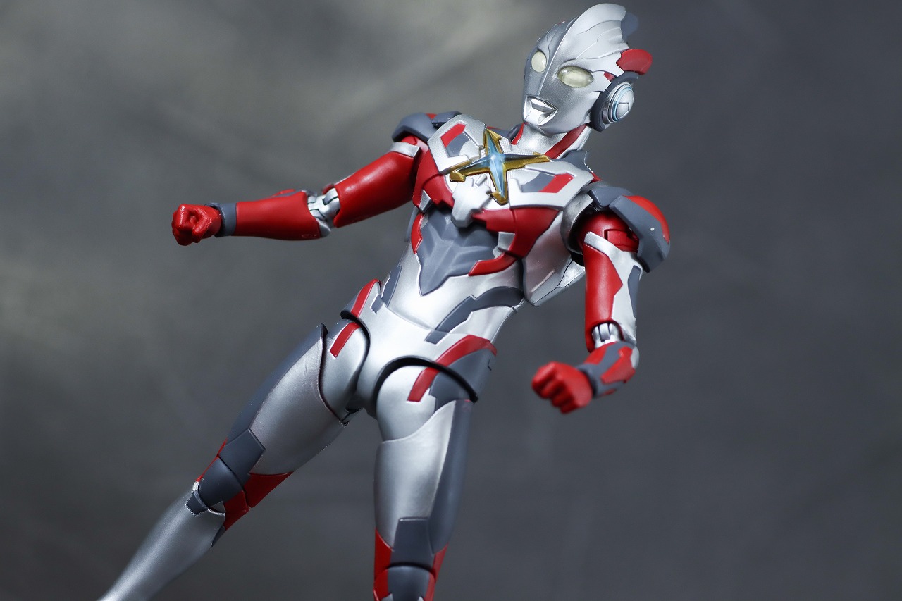 S.H.フィギュアーツ　ウルトラマンエックス（『ニュージェネレーション スターズ』Ver.）　レビュー　アクション