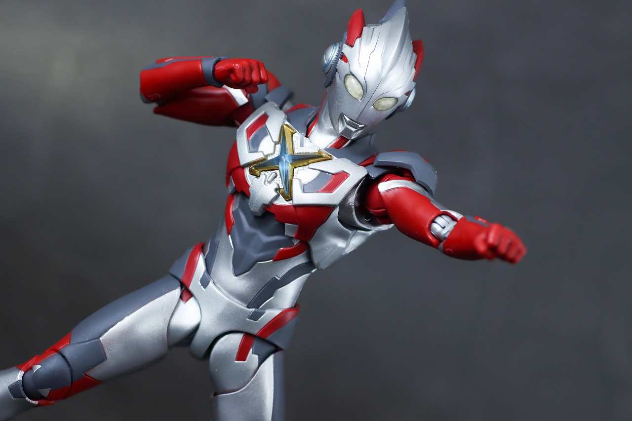 S.H.フィギュアーツ　ウルトラマンエックス（『ニュージェネレーション スターズ』Ver.）　レビュー　アクション